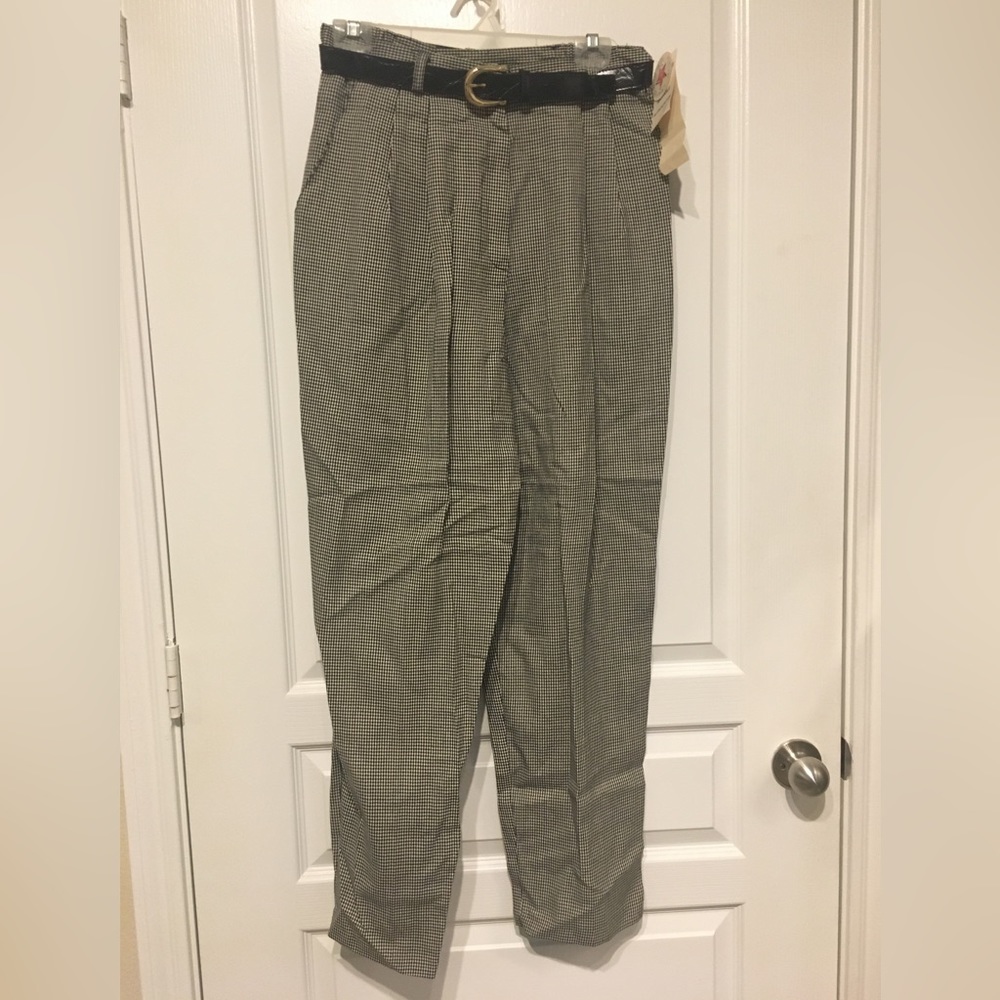 Black & White Houndstooth Pants with black belt. Flat front, tapered leg. Sz 14